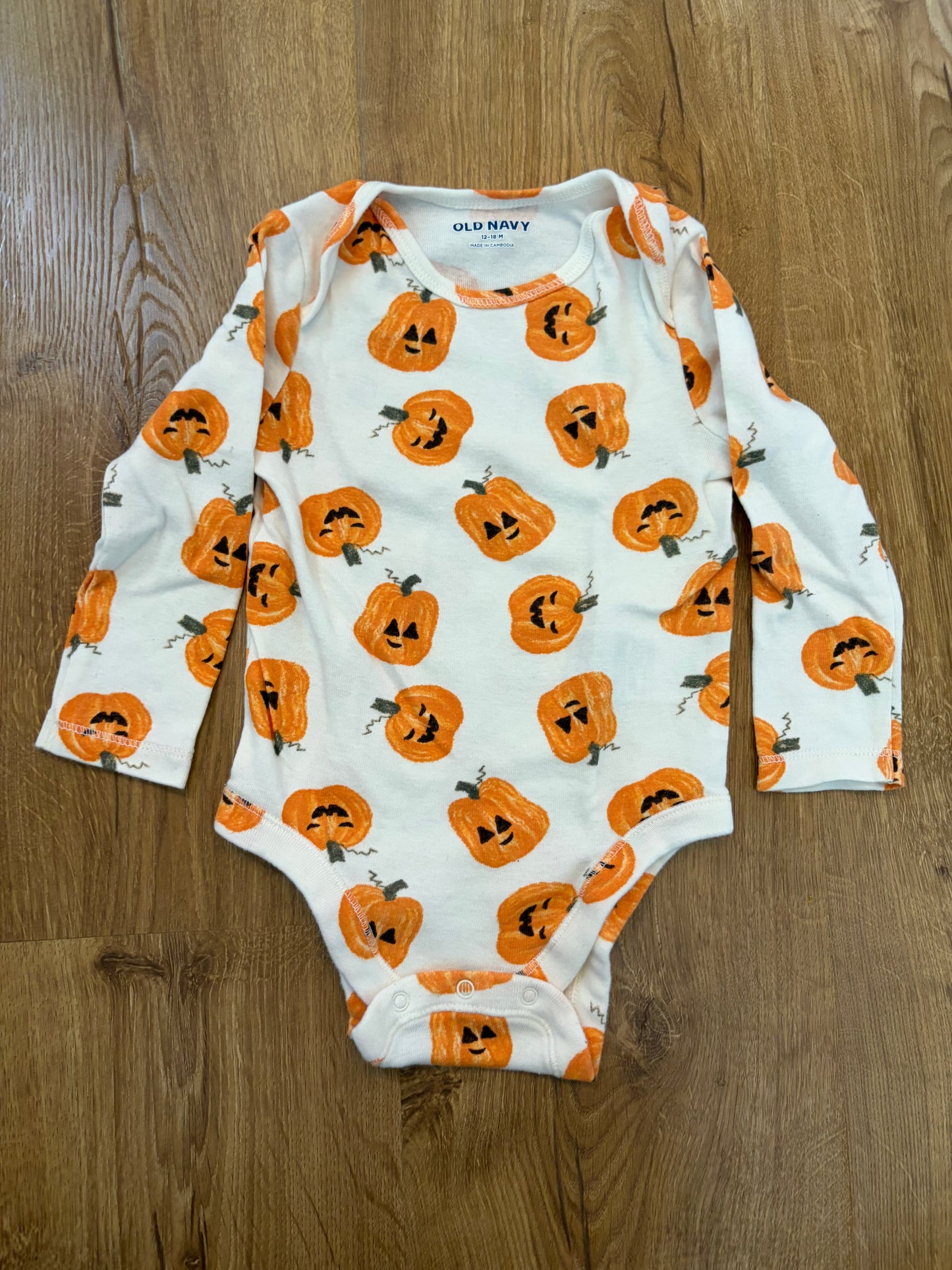 #6 - Old Navy Pumpkin Long-Sleeved Onesie Bodysuit - 12-18 months