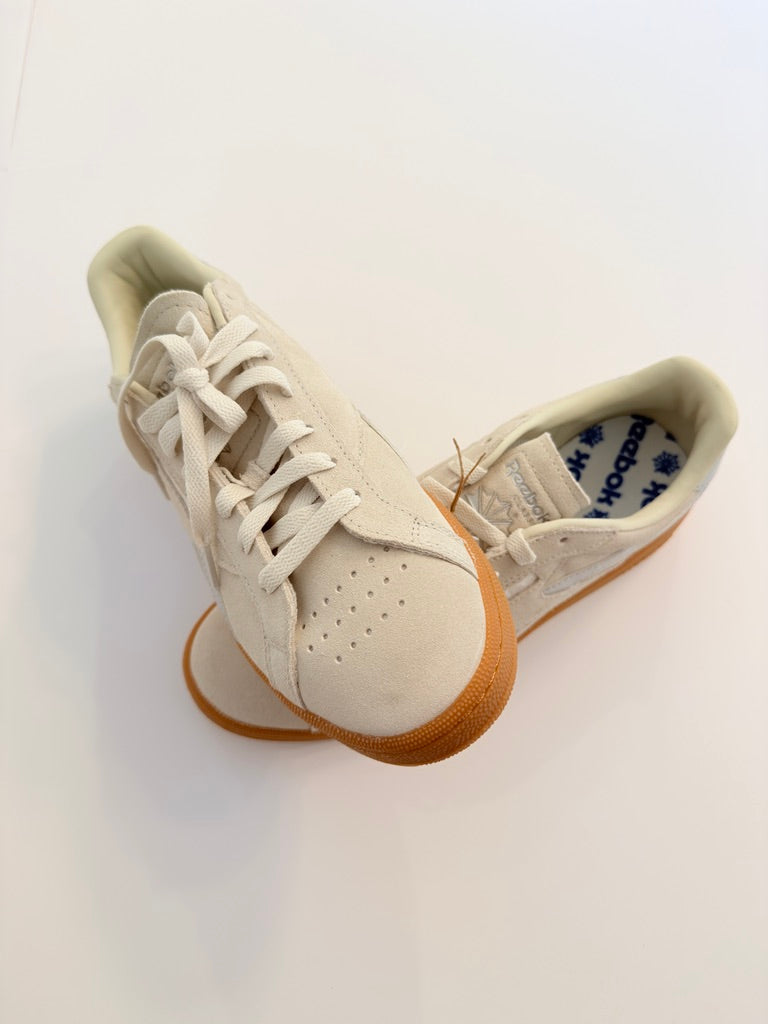 (#25) reebok | NWT | 9.5womens | club c ground tennis | 45227