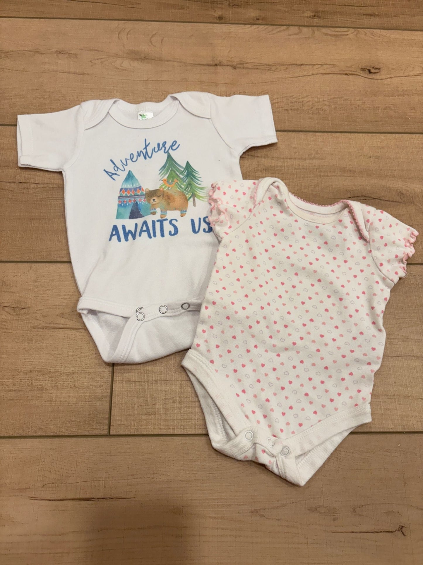 #37 REDUCED- 0-3M Girls Short Sleeve Bodysuits Onesies Set