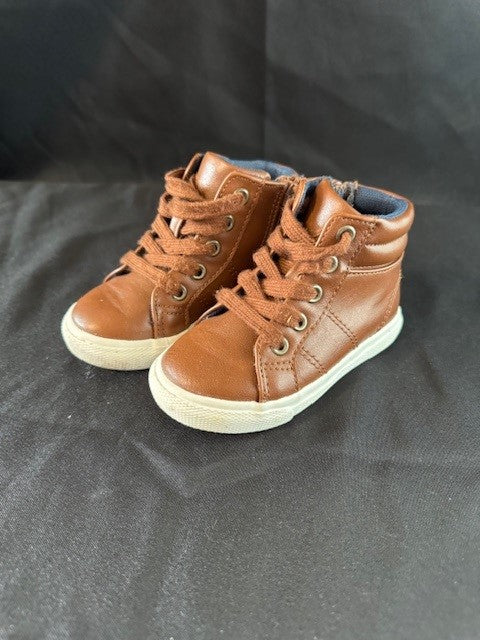 Seller #141 Boy Casual Boots GUC size 6 JS