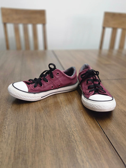 REDUCED Seller #184 Boys maroon converse size 13