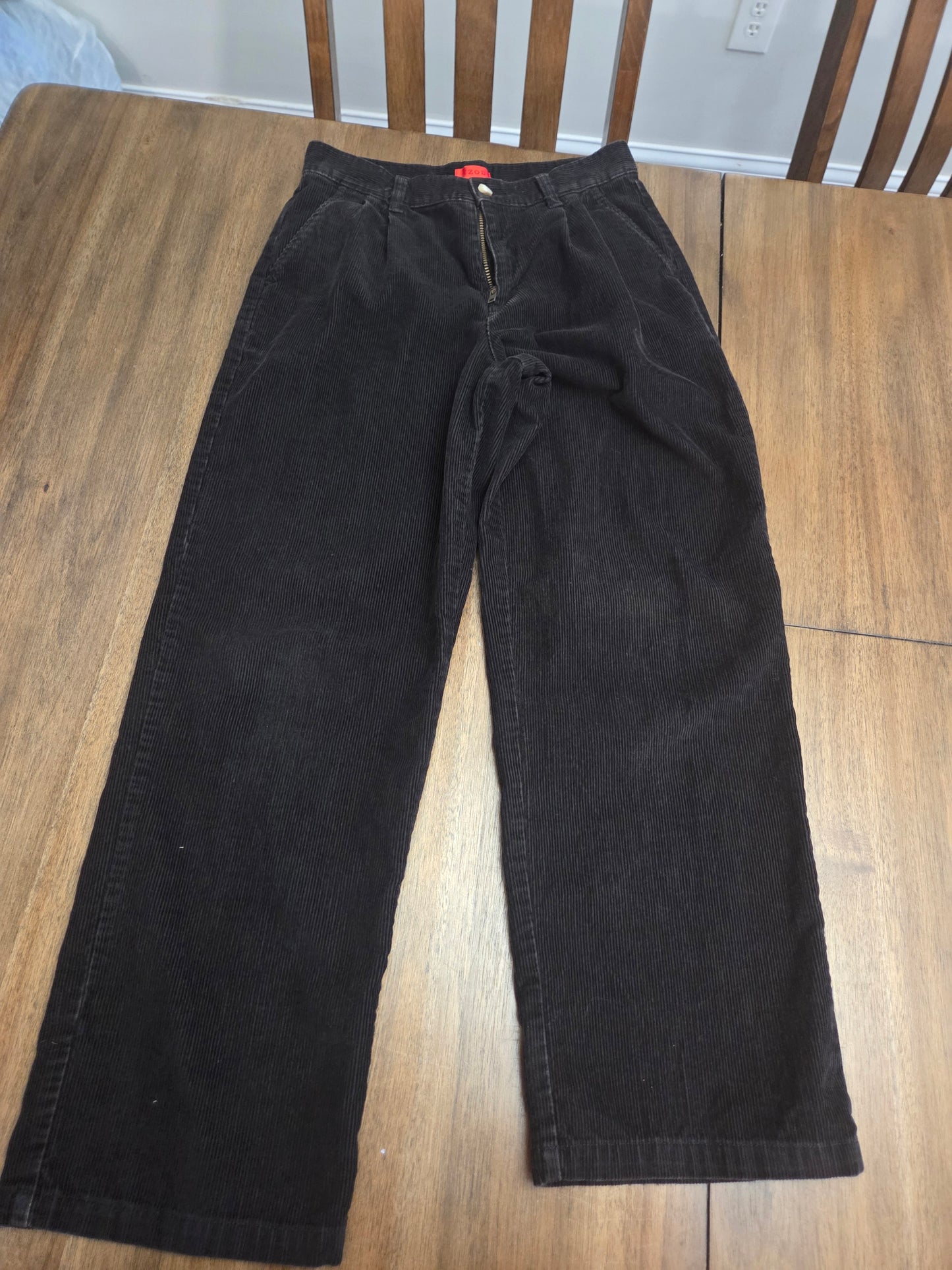 Seller #184 Boys Izod black cordaroy pants size 14