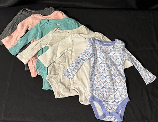Seller #141 Set of 6 Long Sleeve Bodysuits GUC size 3-6M SR