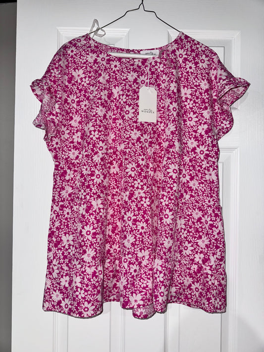 #133 NWT Emily Wonder Floral Top Sz L Womens
