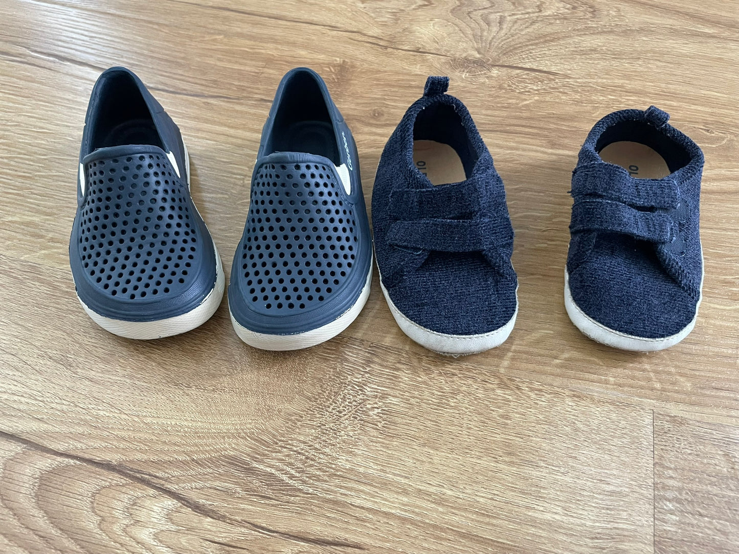 #6 - Boys Shoes, size 4