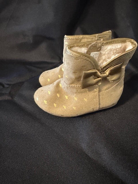 REDUCED #141 Fur Lined Gold Accent Boot Baby Size 4W GUC Disney Princess SR