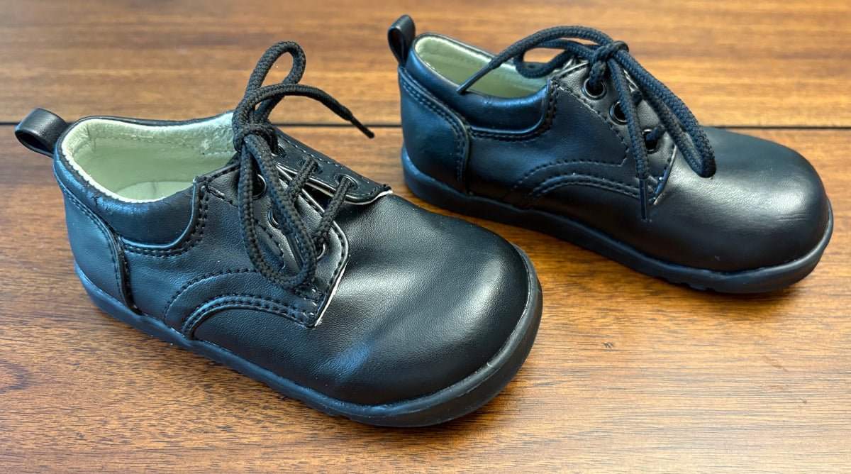 #197 Tender Toes Boys Size 5 Black Leather Tie Dress Shoes
