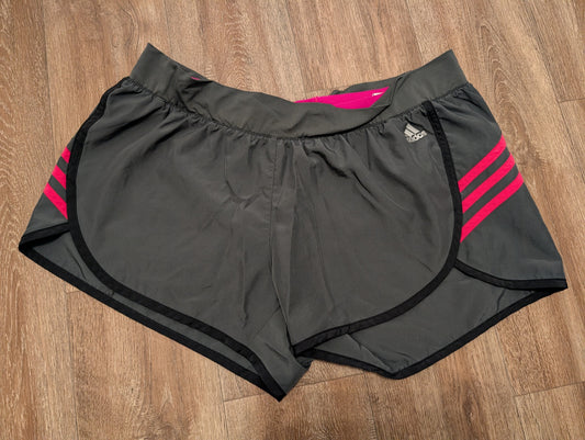 #7 Women's Adidas Shorts Size L