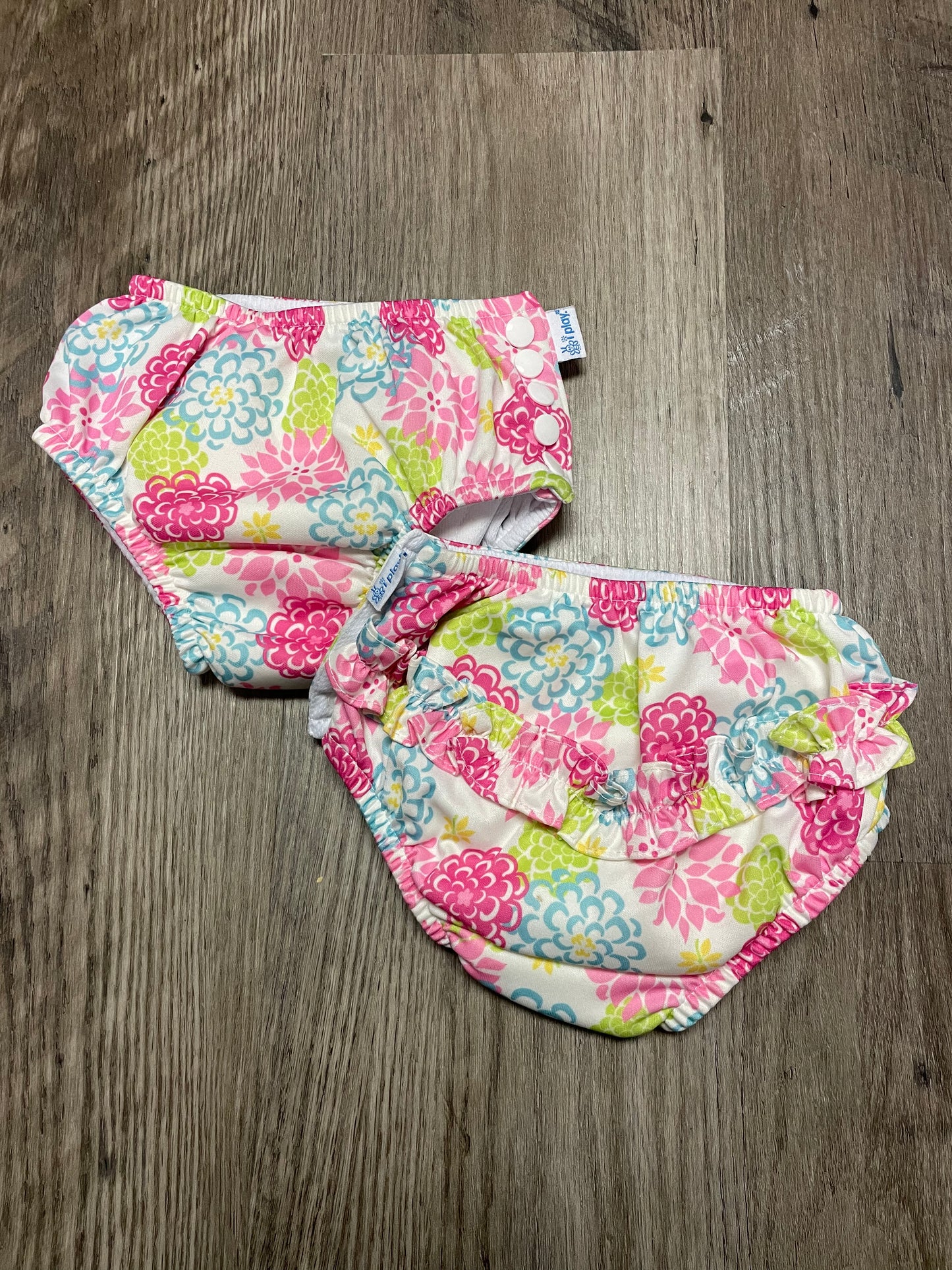 VGUC girl 24M two iPlay swim diapers