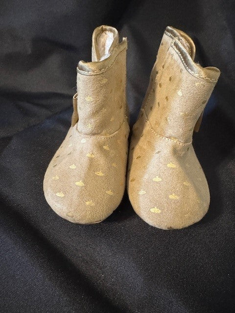 REDUCED #141 Fur Lined Gold Accent Boot Baby Size 4W GUC Disney Princess SR