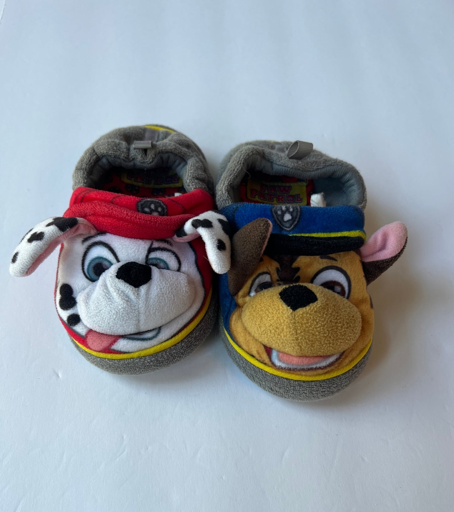 #77B Boys Shoe Size M (7/8) Paw Patrol Slippers