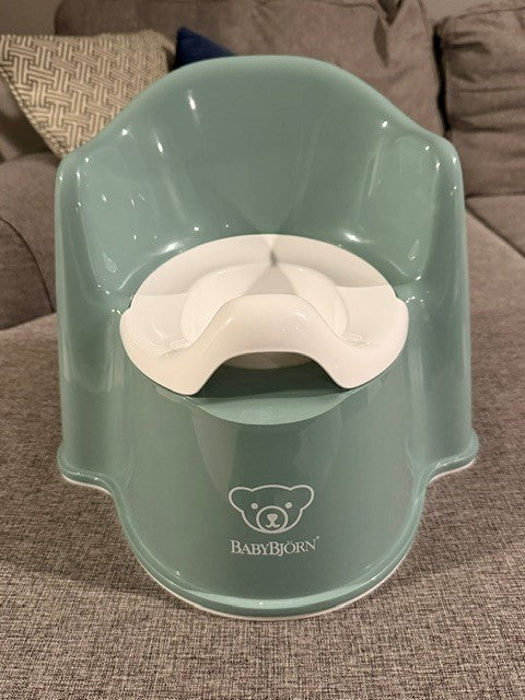 Seller #179 | Baby Bjorn Potty