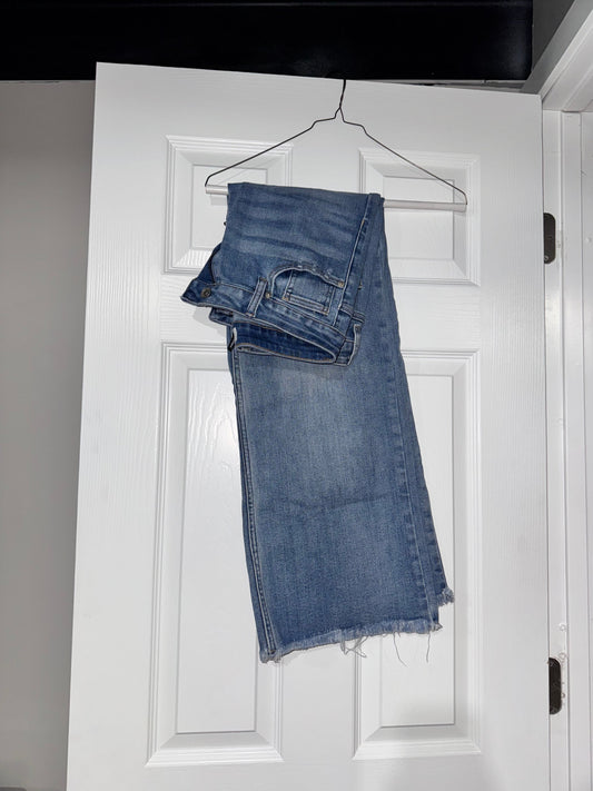 #133 Risen Wide Leg Cropped Jeans Sz 9 Womens