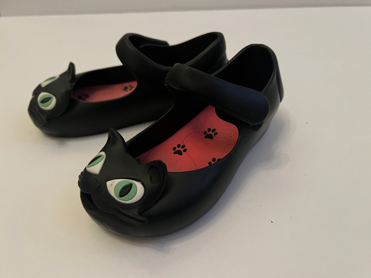 #77B Girls Shoe 8 Cat Mini Melissa