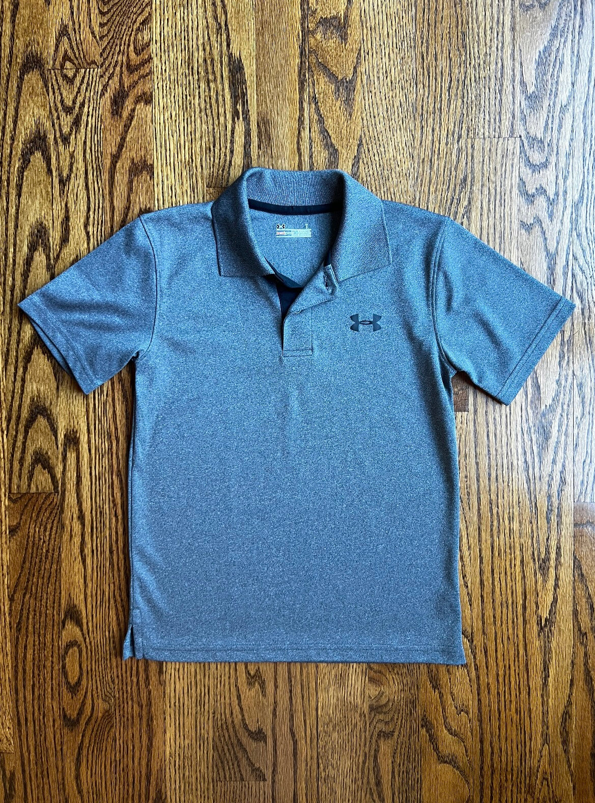 Seller #115 - Under Armour Boys Size 7 Athletic Polo, Gray, EUC
