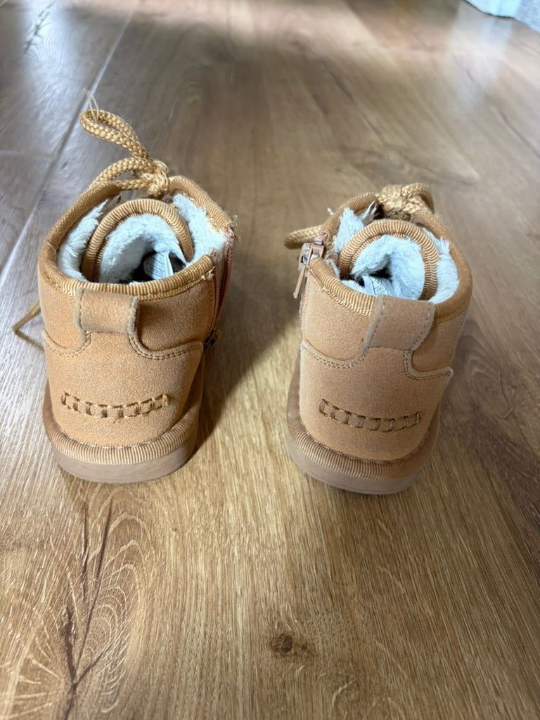 #6 - Dream Pairs Boys Fleece-Lined Boots - Size Toddler 10