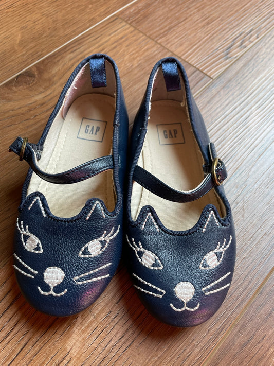 Girls Size 8 GAP navy cat shoes