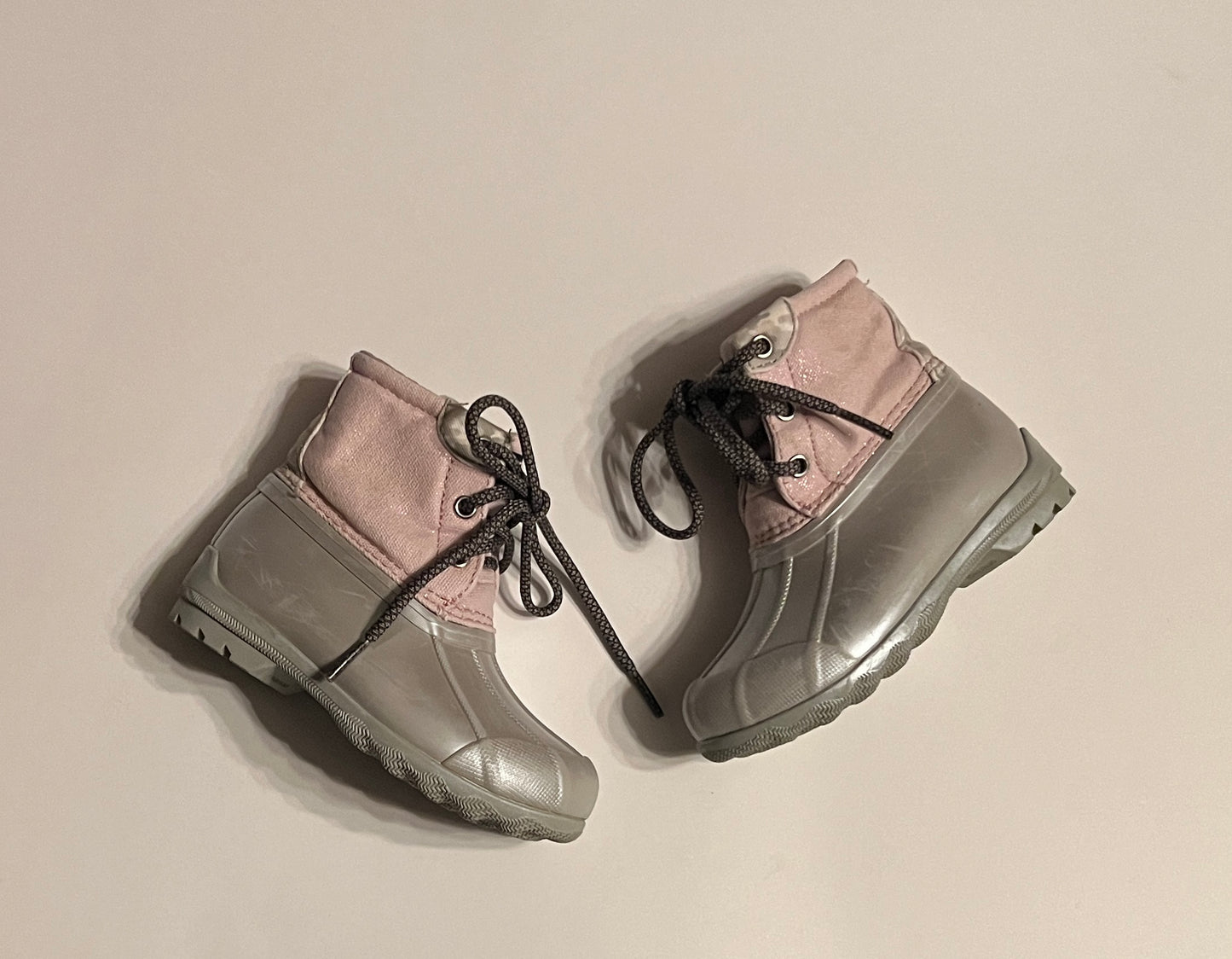 Girls Shoe 8 Pink and Silver Sperry Duck Boots with Gray Laces