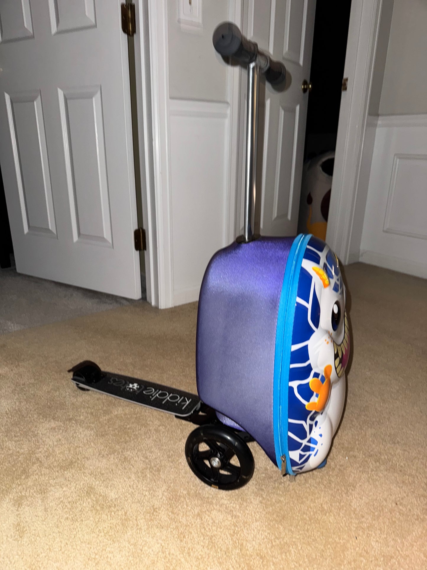 #133 KiddieTotes Scooter Suitcase
