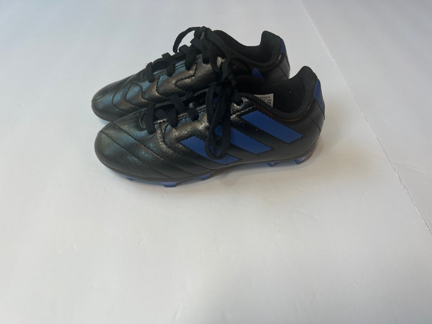 #77B Unisex (Boy/Girl) Kid Shoe Size 11 Adidas Blue and Black Soccer Cleat (2 available)