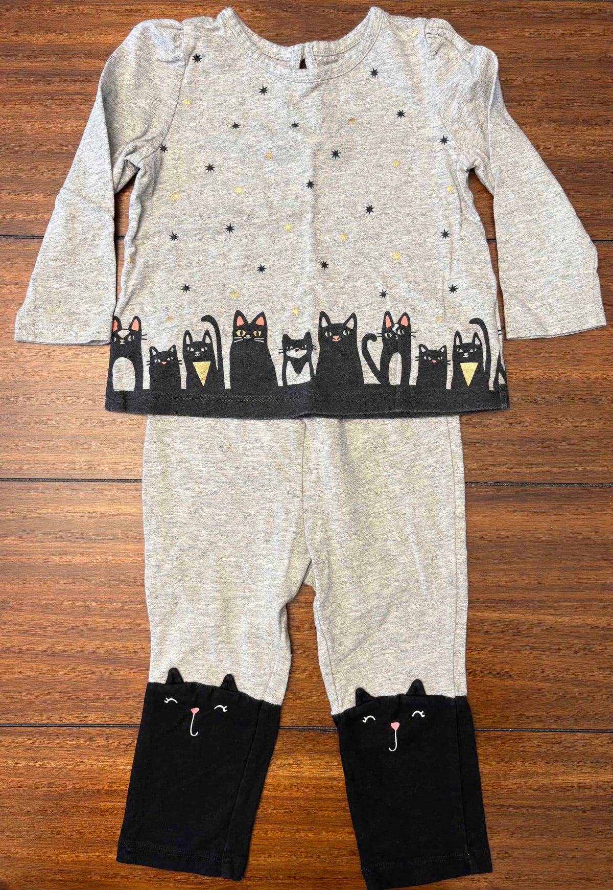#197 Gap Girls Size 12-18M Gray & Black Cat Sweater, Top & Pants Set