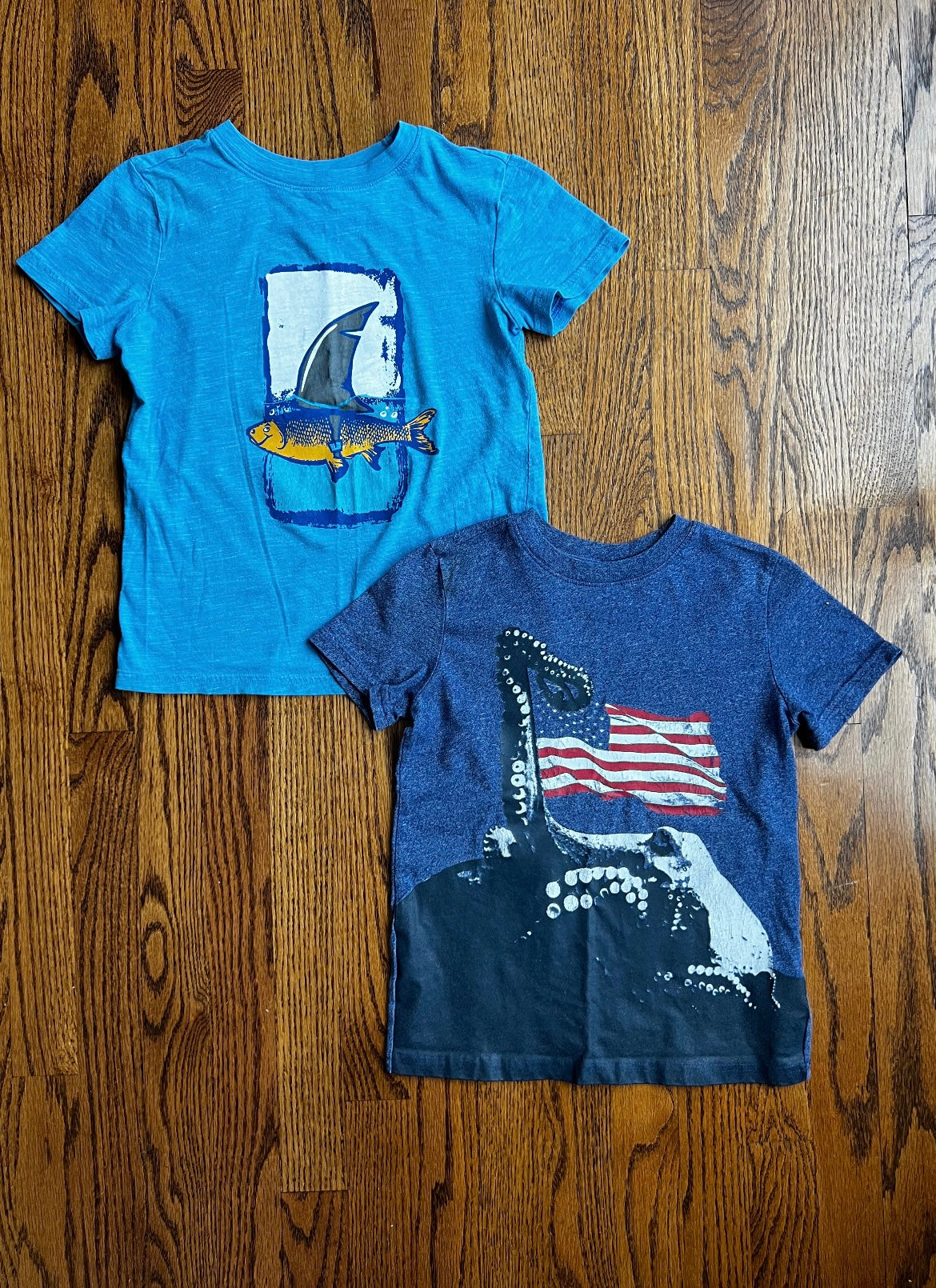 Seller #115 - REDUCED - Cat & Jack Boys Small (6/7) Graphic Tee Bundle (Blue Shark & American Flag Octopus), GUC