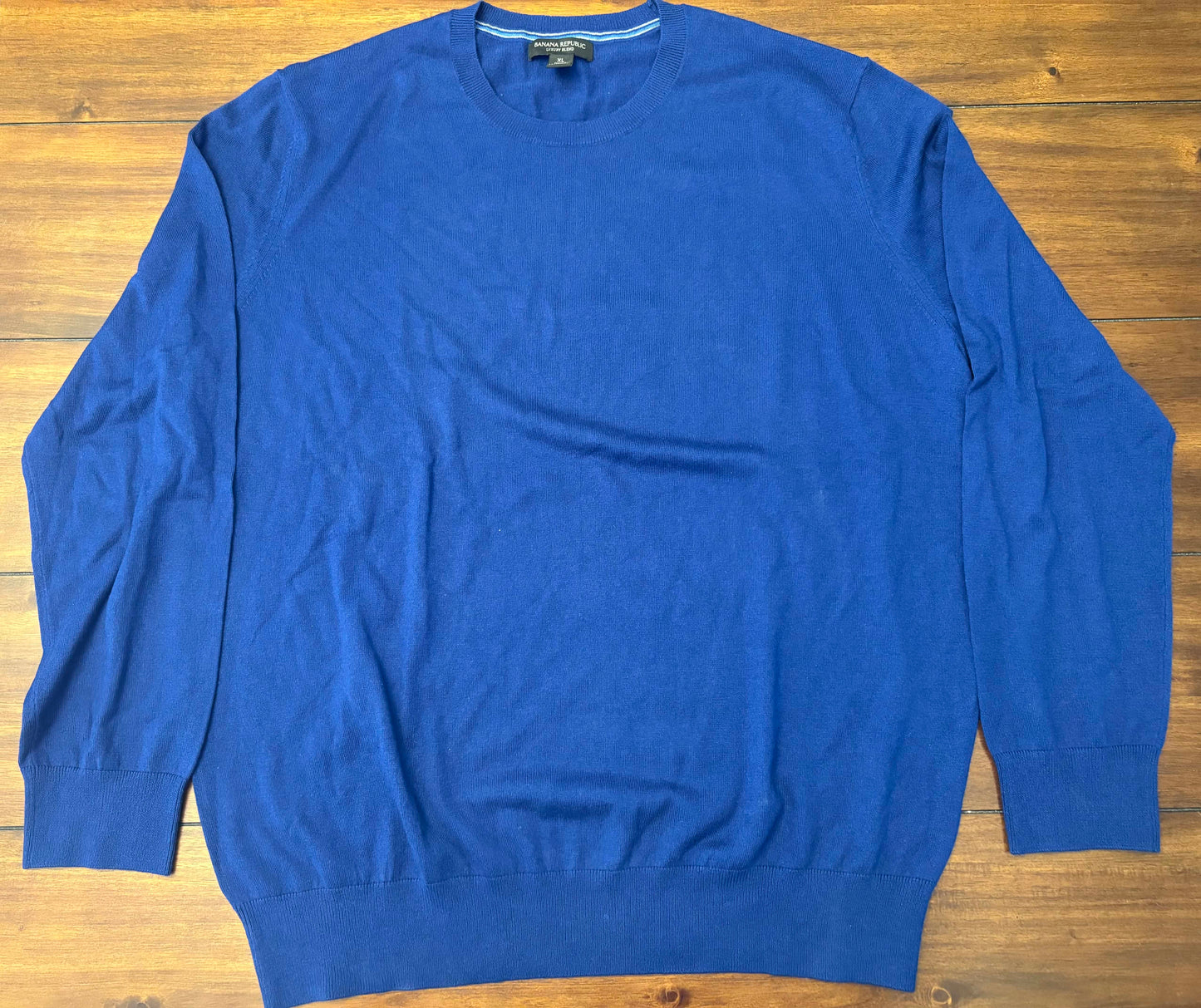 Seller #210 Banana Republic Men's Size XL Royal Blue Crew Neck Luxury Blend Sweater