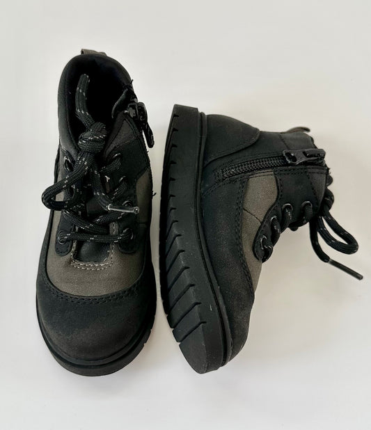 Cat & Jack Black Side-Zip Boots Toddler Size 6 - EUC | Oakley 45209