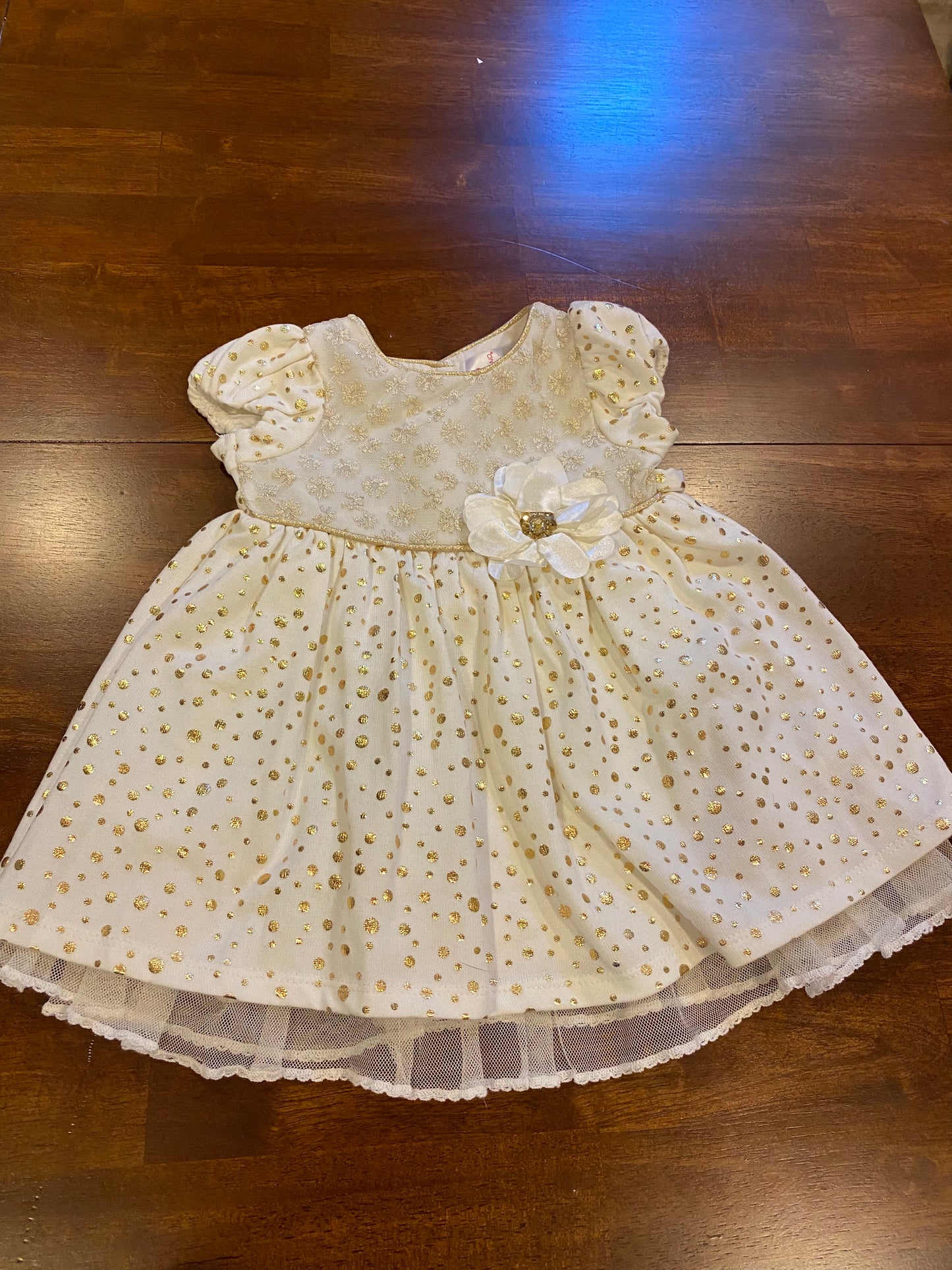 77A Girl's 6-9mo White/Gold Dress