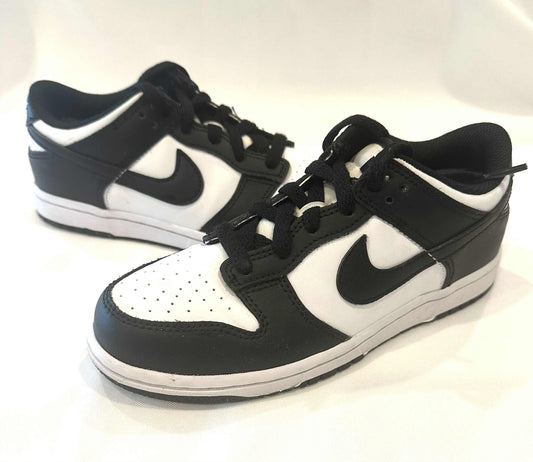 #149 2Y Nike Panda Dunks