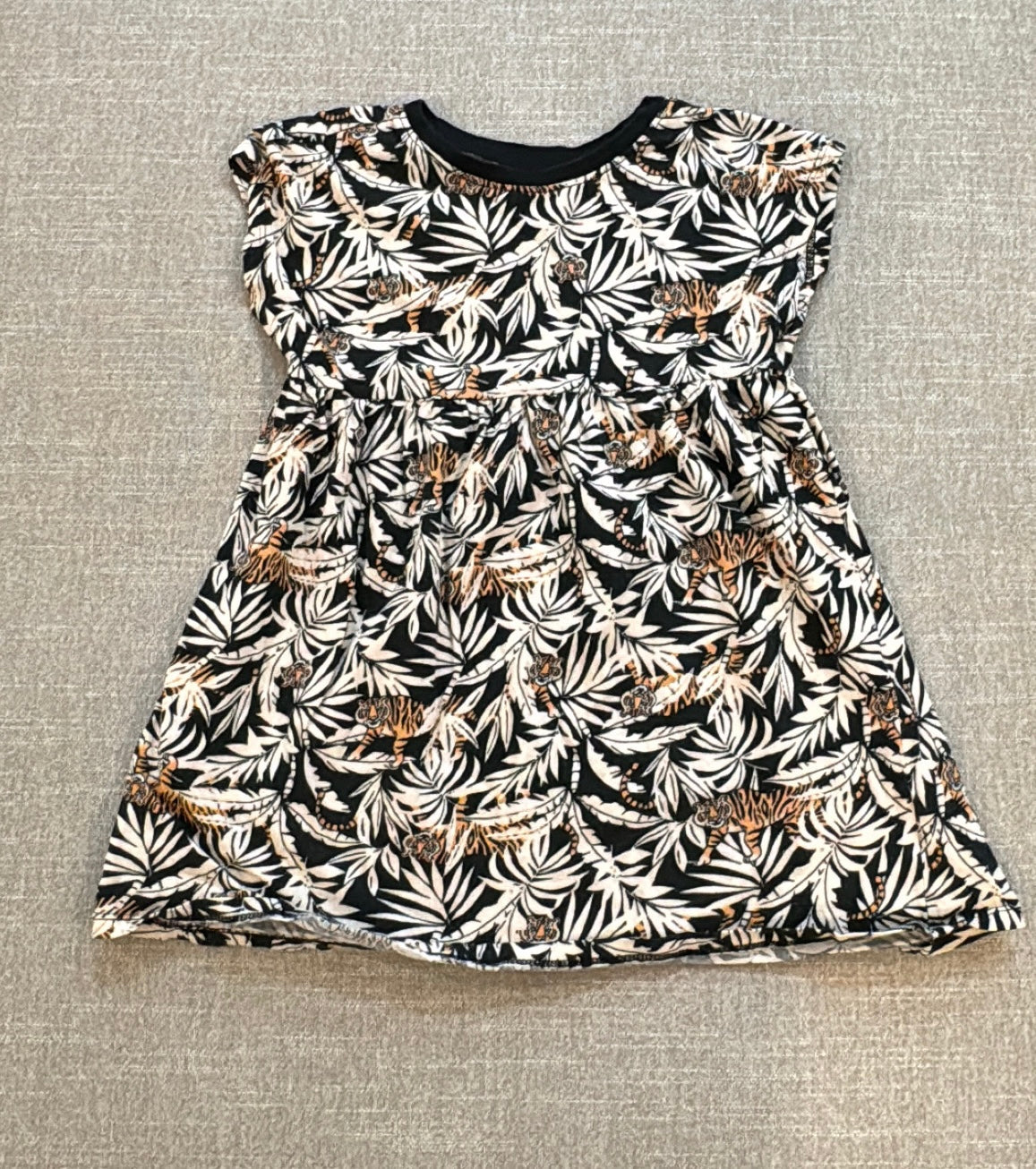 #145 Tiger t-shirt dress Girls 3T EUC