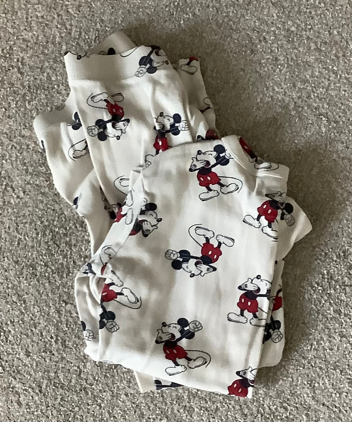 #130 GAP long sleeve Mickey PJs Sz 8