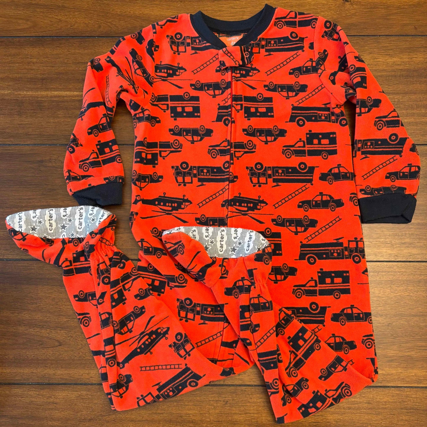 Seller #210 Carter's Boys Size 4T White Orange & Gray Printed Fleece Footed Zipper Sleeper Bundle