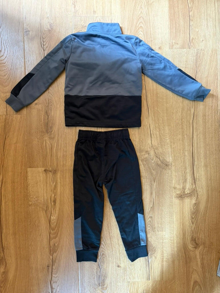 #6 - Nike Boys Grey/Black/Neon Track Suit - 3T