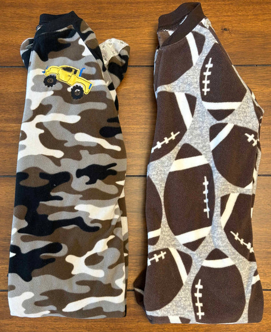 #197 Carter's Boys Size 4T	Gray & Brown Camo & Football Printed Fleece Footed Zipper Sleeper Bundle