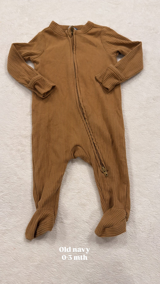 #145 Old navy tan ribbed sleeper GN 0-3 mth EUC