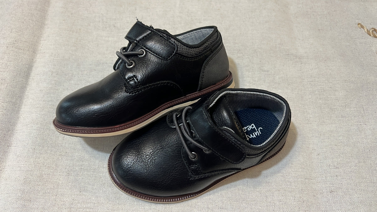 #180 Jumping Beans boys size 7c black dress shoes