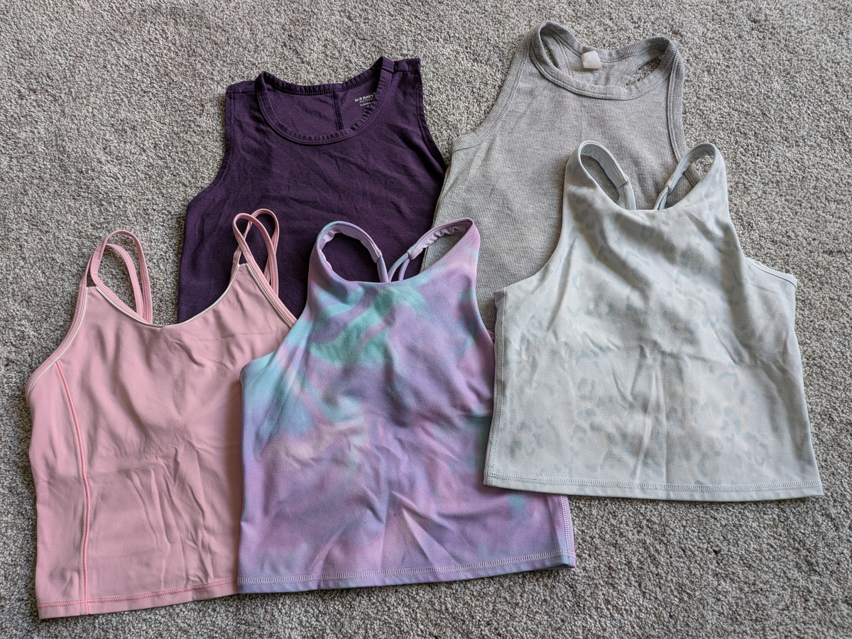 #17 set of 5 girls tanks youth Medium