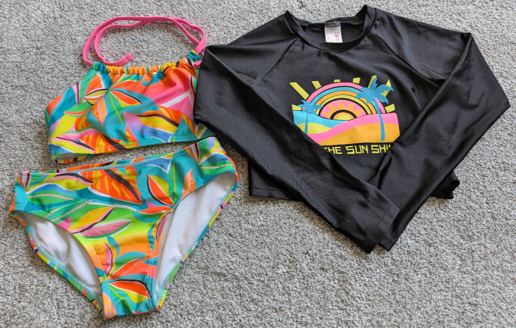 #17 Cat & Jack Girls 3 piece swim suit M (8)