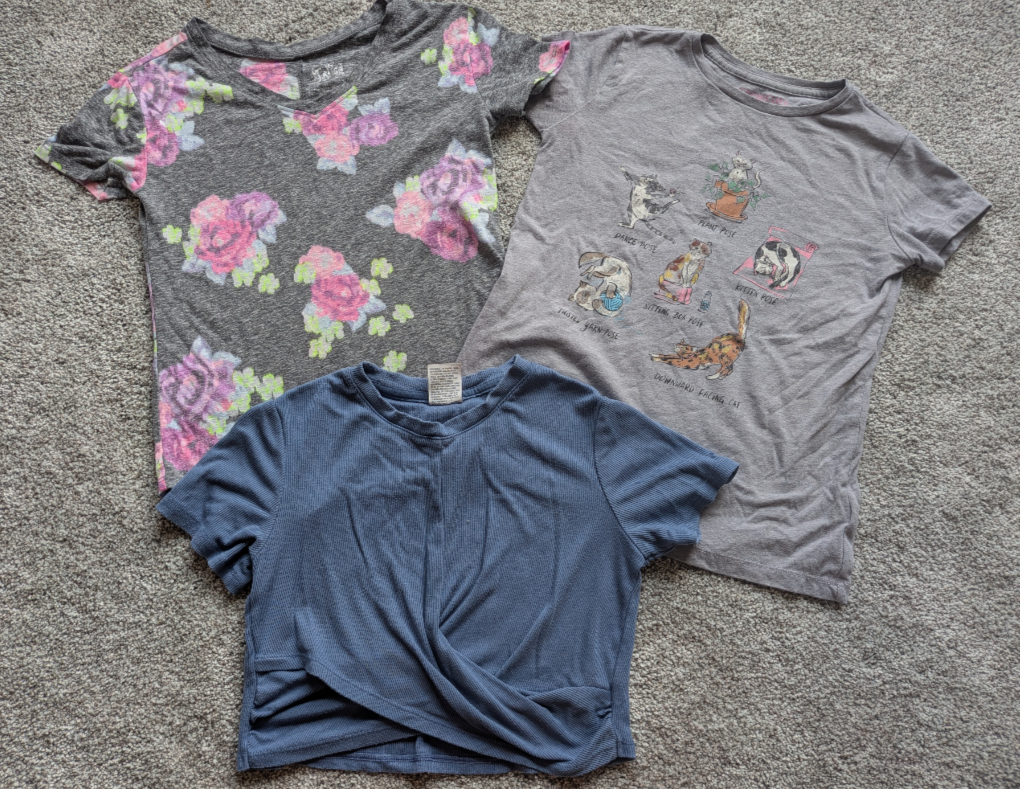 #17 set of 3 girls tops size M 8