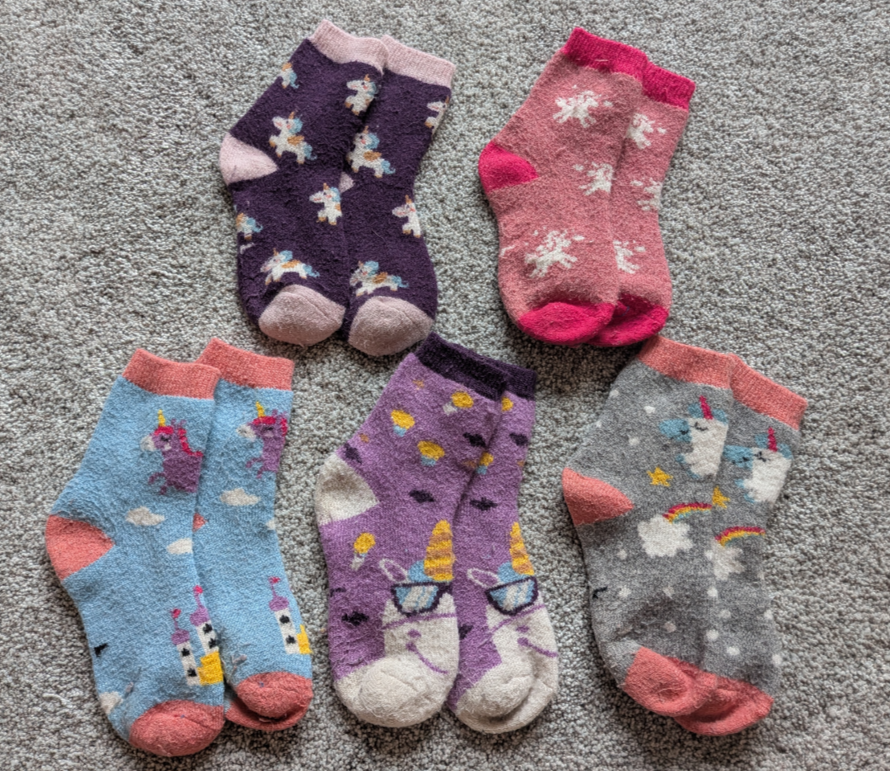 #17 5 pairs of girls wool socks 8-12years