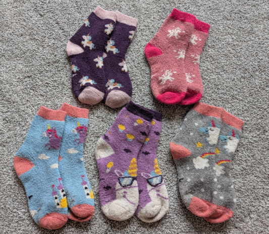 #17 5 pairs of girls wool socks 8-12years