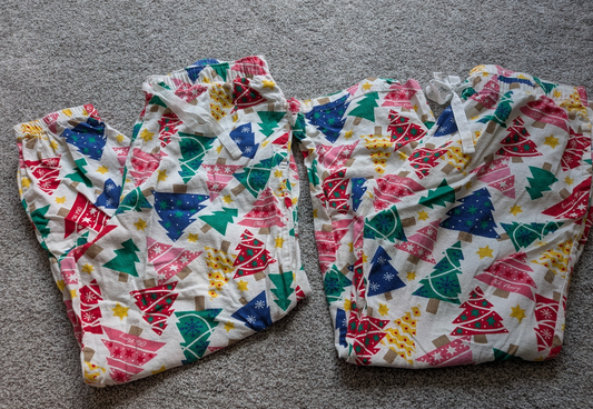 #17 Old Navy Holiday Flannel Pajama Pants 2 pairs size L