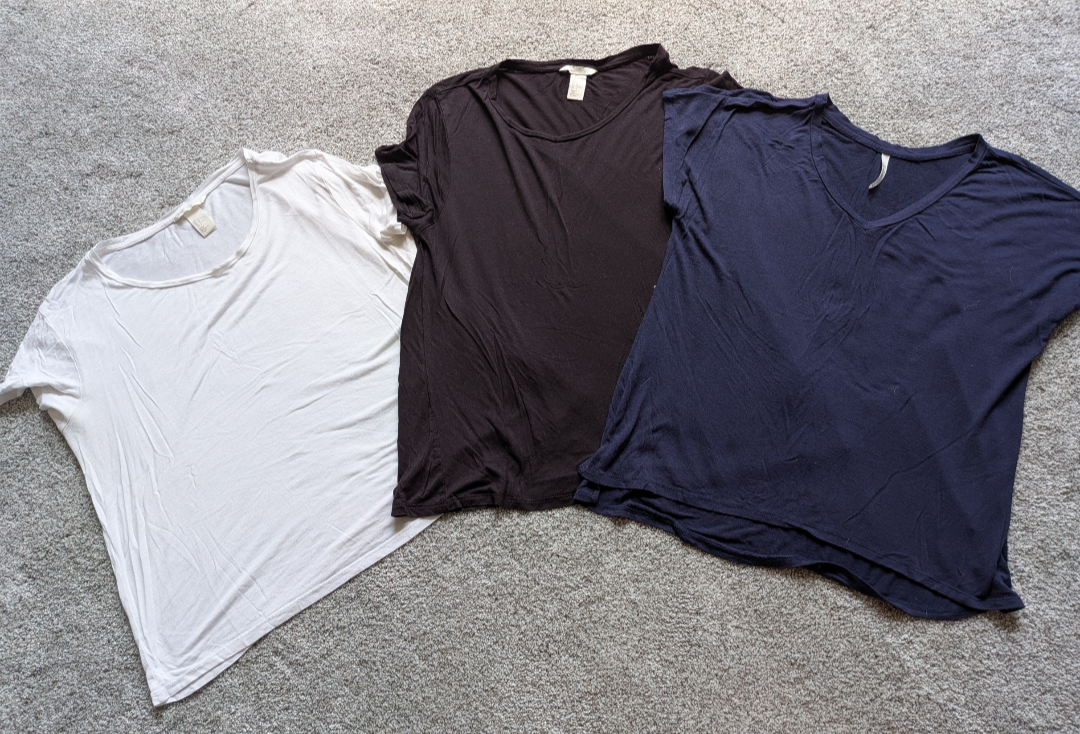 #17 H&M basic tee, set of 3, women's size M