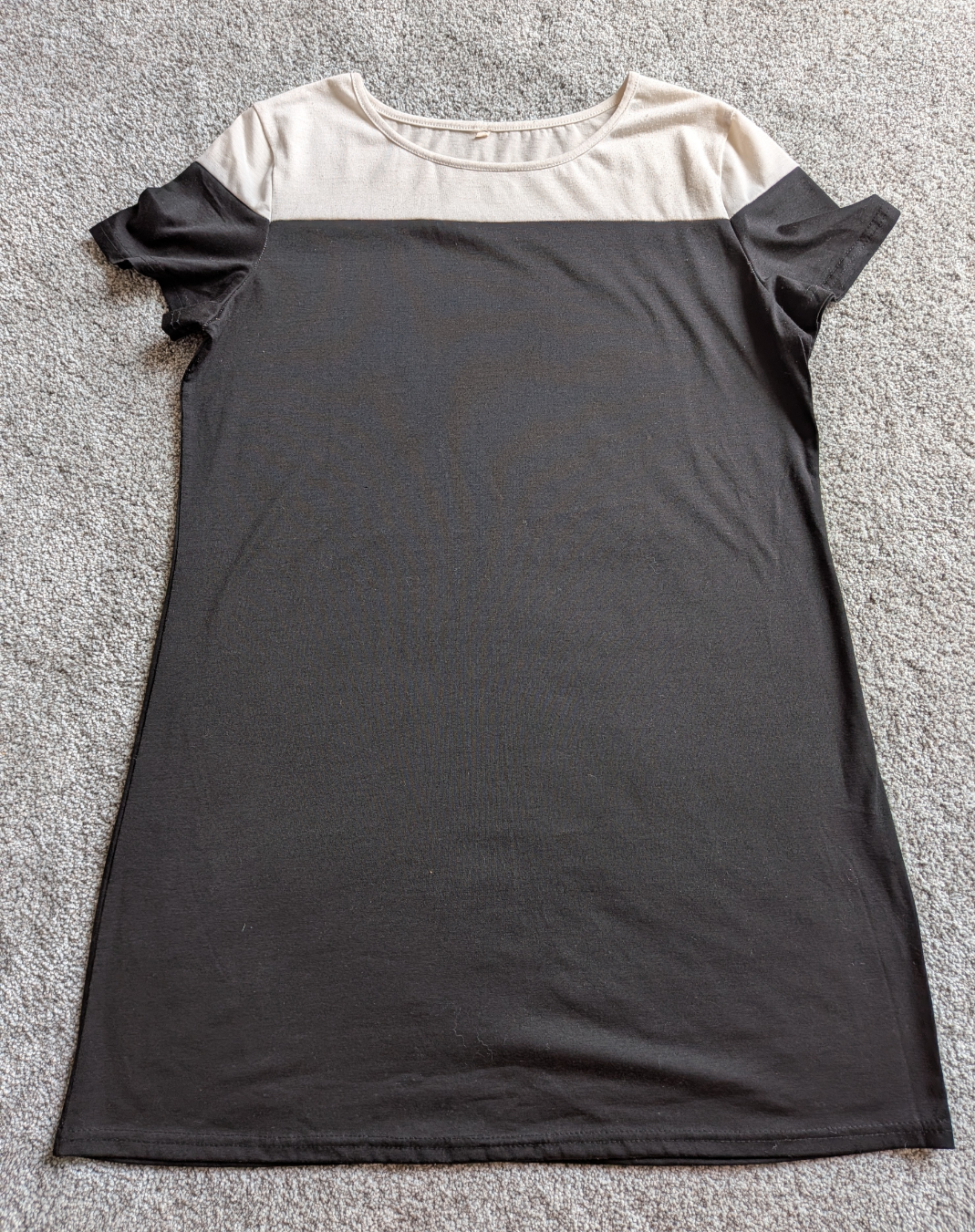 #17 women's Black/white tee shirt dress size M