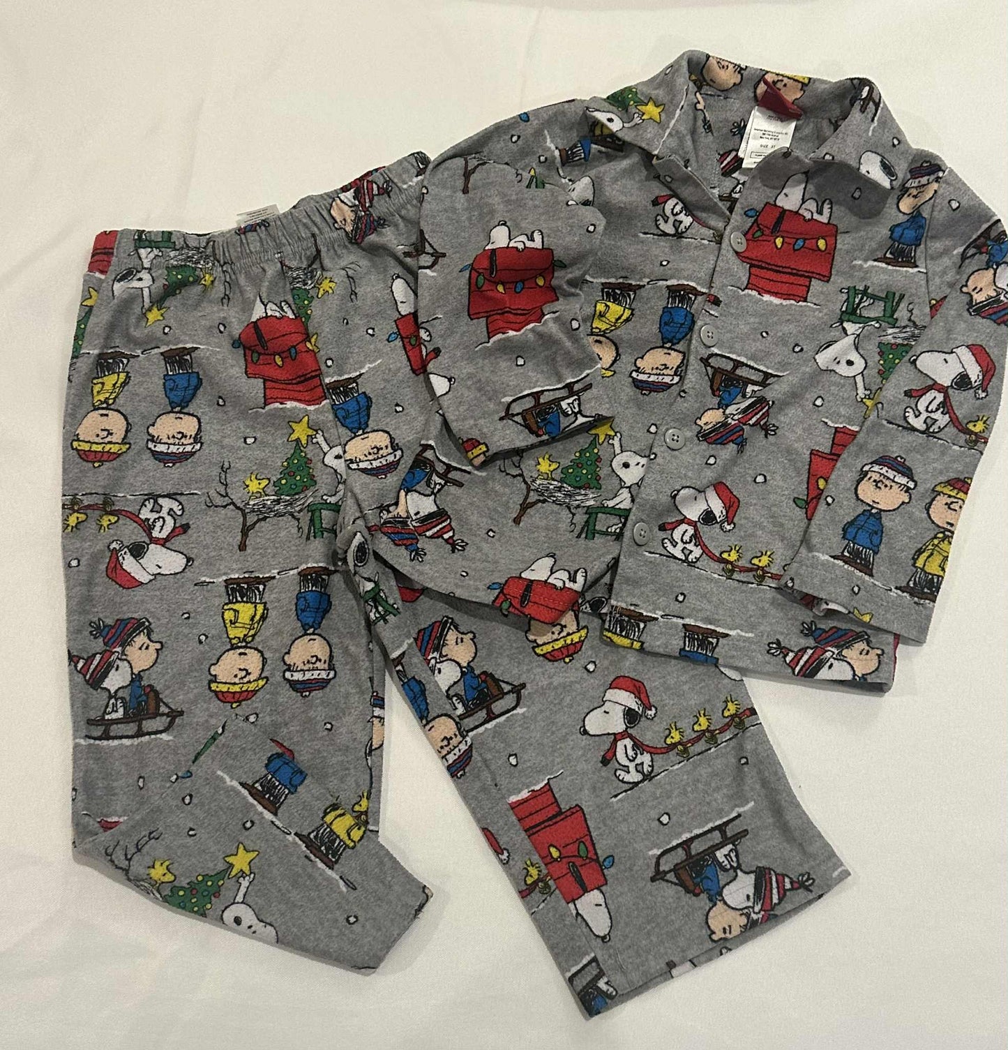 #149 3T Peanuts Holiday Flannel Pajamas