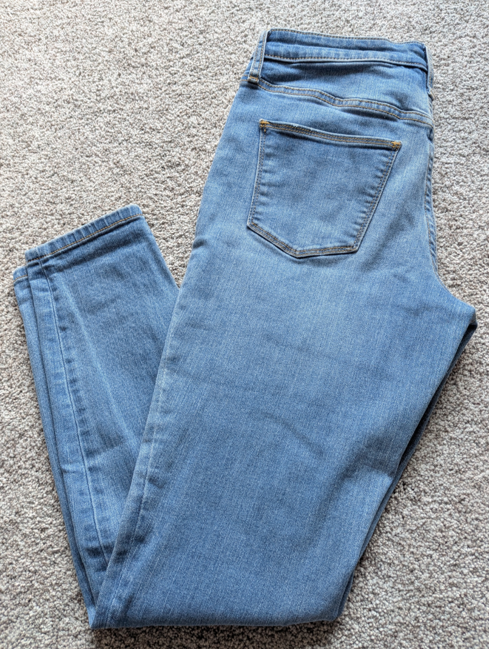 #17 Universal Thread High Rise Skinny women's jeans size 6/28 regular