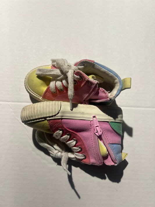 #98 Girls 6 Color Block Zip High Tops