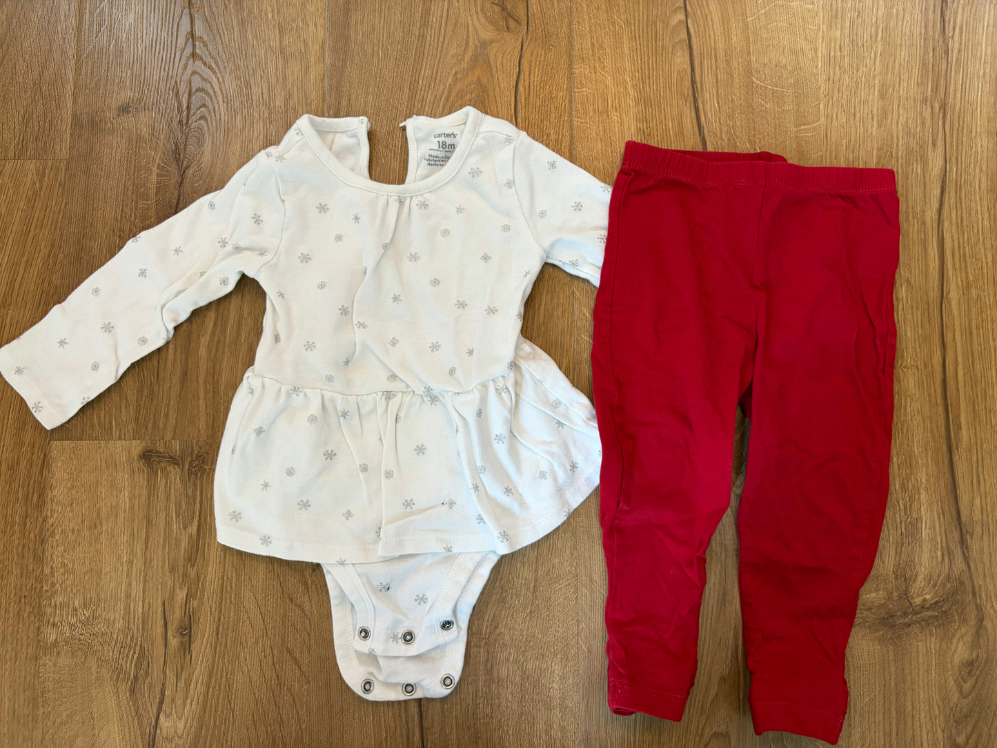 #6 - Carters Girls Snowflake Outfit - 18 months