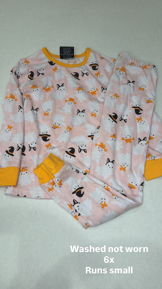 #44 girly ghost jammies 6